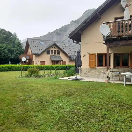 Avec Jardin Au Pied De L'alpe D'huez Apartment