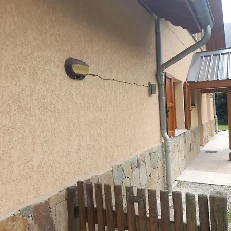 Avec Jardin Au Pied De L'alpe D'huez Apartment La Garde (Isere)
